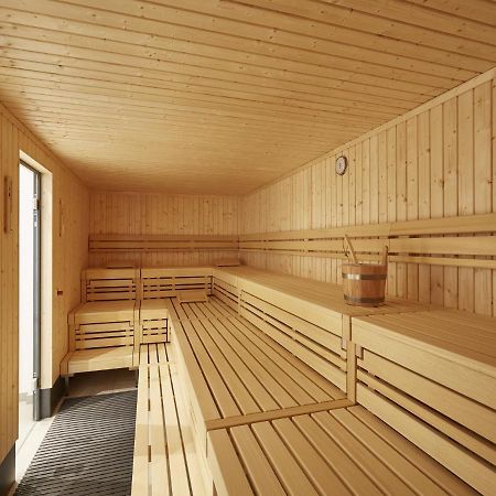 Reetland Am Meer - Premium Reetdachvilla Mit 3 Schlafzimmern, Sauna Und Kamin E05 Dranske Esterno foto